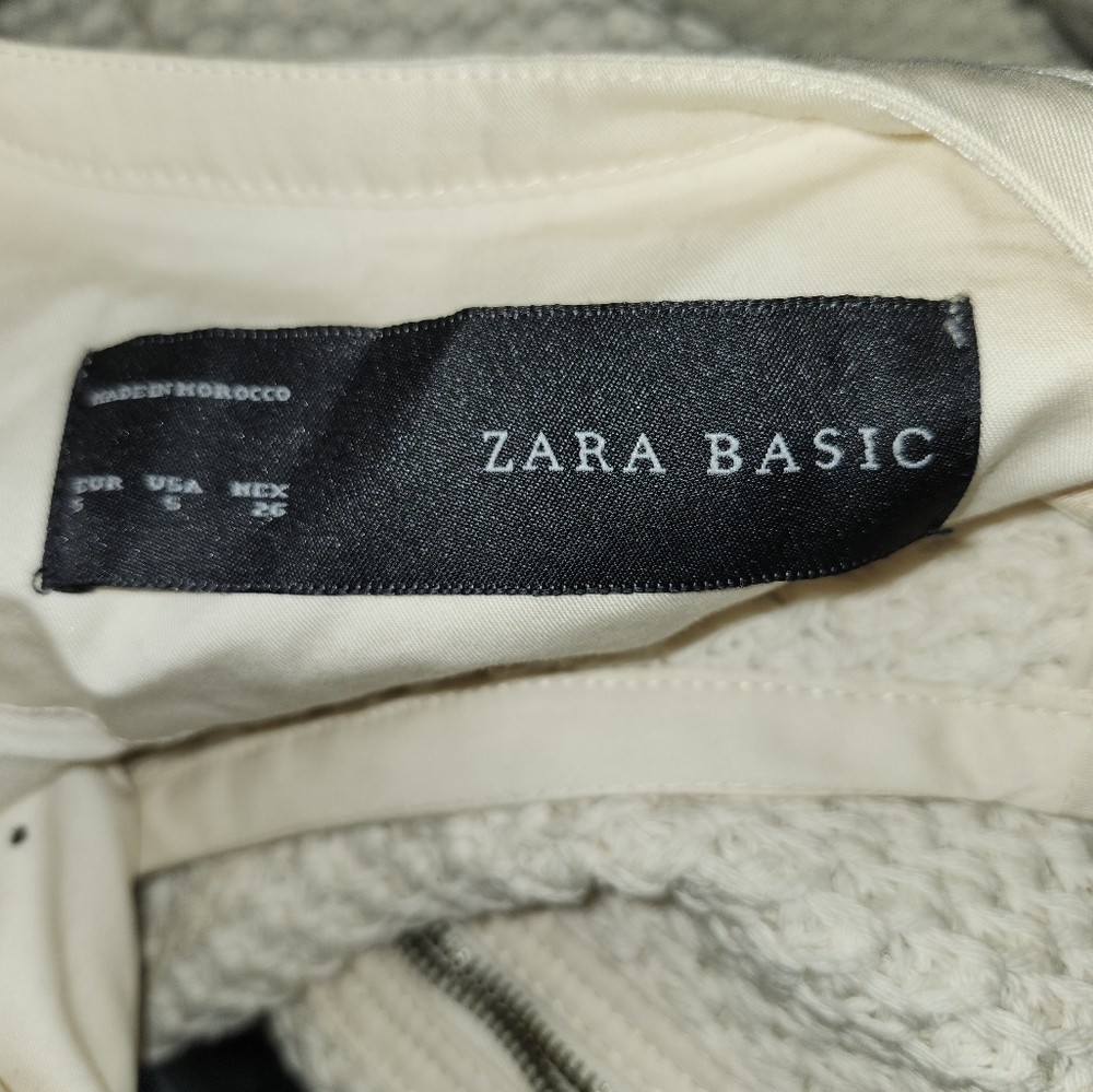 Cream white vest in Small - Picture 10 of 12